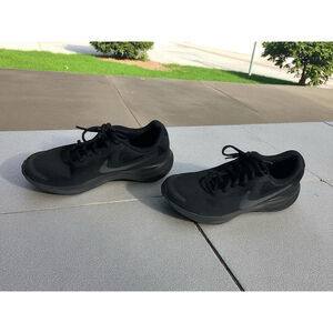 Size 8.5 8 1/2 Nike Revolution 7 ? All Black Athletic Running Shoes UNISEX